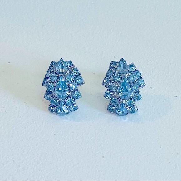 Vintage MCM 50s Blue Rhinestone Cluster Screw-Back Earrings Special Occasion - Picture 7 of 12